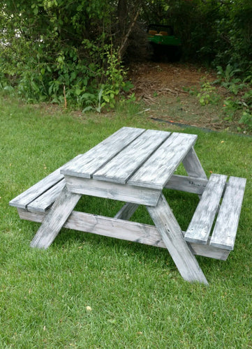 Kids picnic table